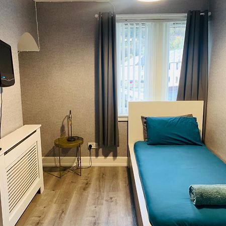 Nevis Rooms - Self Check In With Free Onsite Parking Inverlochy Экстерьер фото