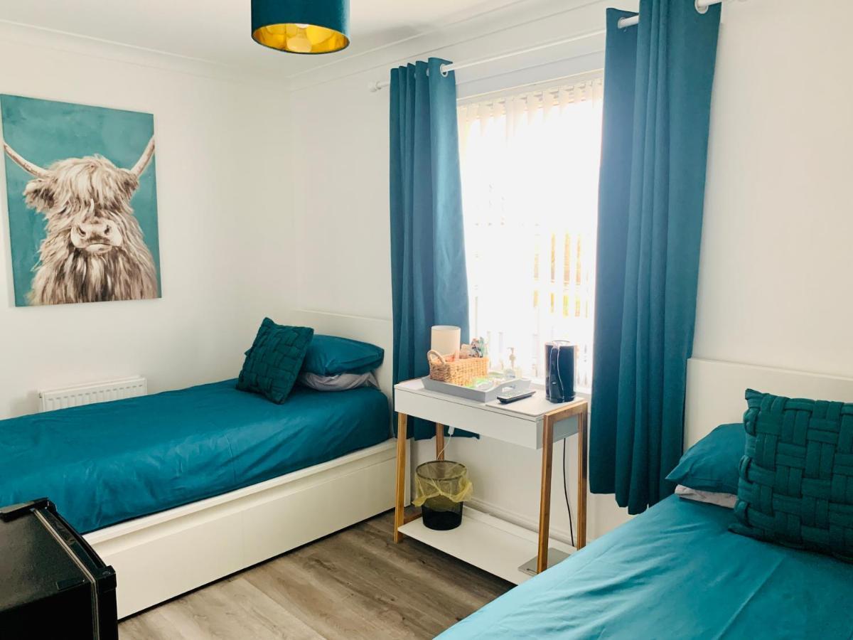 Nevis Rooms - Self Check In With Free Onsite Parking Inverlochy Экстерьер фото