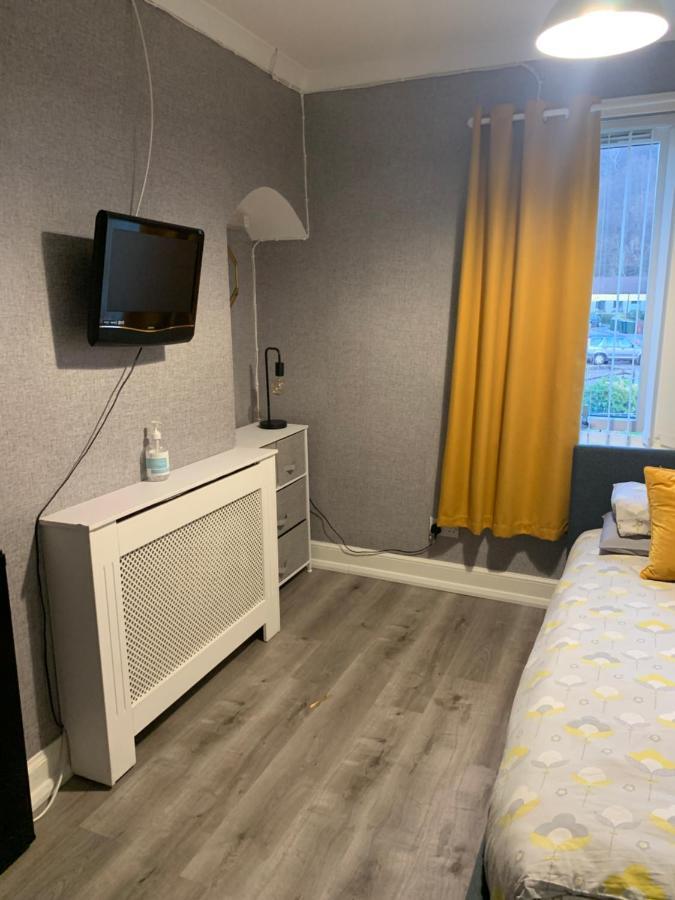 Nevis Rooms - Self Check In With Free Onsite Parking Inverlochy Экстерьер фото